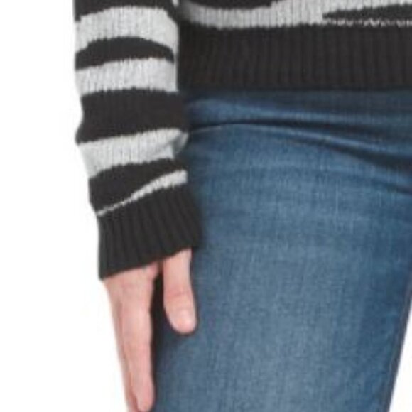 Christian Soriano Sweater - Picture 3 of 3